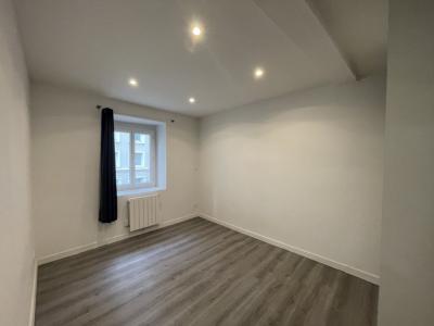 Louer Appartement Lyon-7eme-arrondissement 712 euros