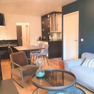 For rent Paris-15eme-arrondissement 2 rooms 43 m2 Paris (75015) photo 0