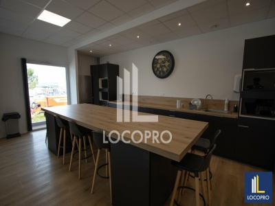 For rent Rousset 136 m2 Bouches du Rhone (13790) photo 1