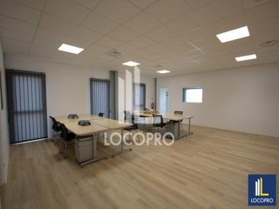 For rent Rousset 136 m2 Bouches du Rhone (13790) photo 3