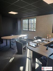 Louer Bureau Vitre 8400 euros