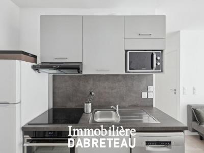 Louer Appartement Lyon-3eme-arrondissement 961 euros