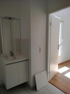 For rent Nantes 2 rooms 40 m2 Loire atlantique (44300) photo 4