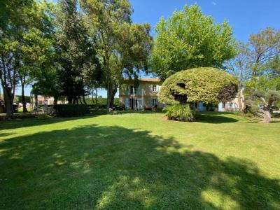 For sale Arles 9 rooms 300 m2 Bouches du Rhone (13200) photo 0
