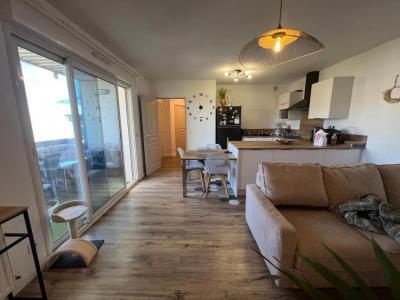 For sale Beziers 4 rooms 70 m2 Herault (34500) photo 2