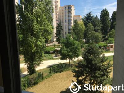 For rent Villejuif 1 room 11 m2 Val de Marne (94800) photo 2