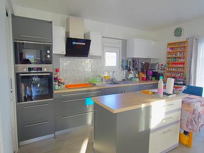 For sale 4 rooms 96 m2 Vendee (85150) photo 2