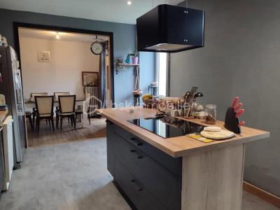 For sale Mayenne 6 rooms 212 m2 Mayenne (53100) photo 1