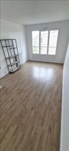 For rent Stains 1 room 24 m2 Seine saint denis (93240) photo 0