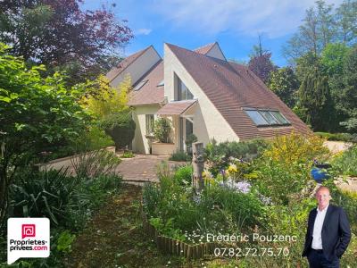 For sale Houdan 6 rooms 204 m2 Yvelines (78550) photo 0