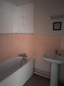 For rent Loches 3 rooms 70 m2 Indre et loire (37600) photo 1