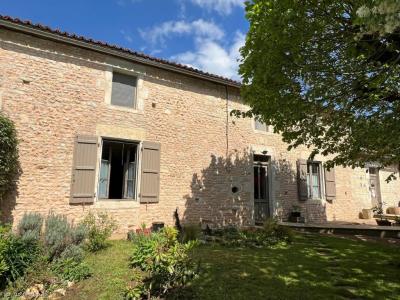 For sale Sauze-vaussais 6 rooms 273 m2 Deux sevres (79190) photo 1