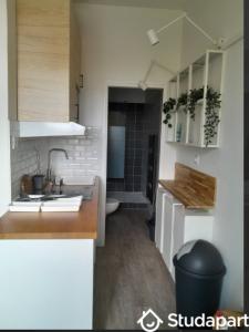 For rent Villeurbanne 1 room 14 m2 Rhone (69100) photo 1