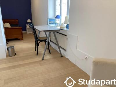 Louer Appartement Croix 425 euros