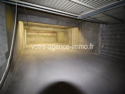 Louer Parking 74 m2 Nice
