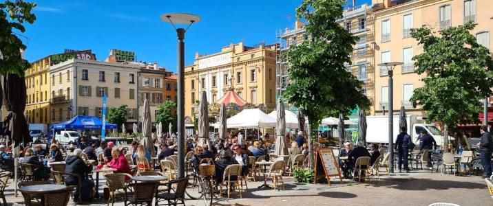 For sale PLACE DE LA RPUBLIQUE 6 rooms 140 m2 Pyrenees orientales (66000) photo 4
