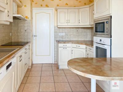 For sale Sable-sur-sarthe 5 rooms 85 m2 Sarthe (72300) photo 3
