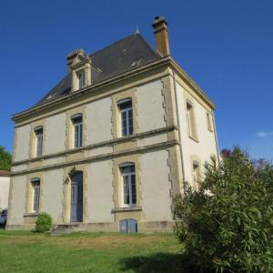 For sale Foussais-payre 11 rooms 255 m2 Vendee (85240) photo 1