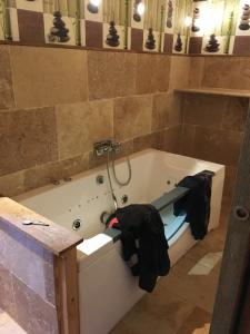 For sale Aveze 4 rooms 96 m2 Gard (30120) photo 4