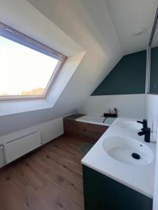 For sale Brain-sur-longuenee 100 m2 Maine et loire (49220) photo 2