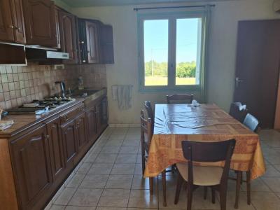 For sale Chemille 4 rooms 95 m2 Maine et loire (49120) photo 4