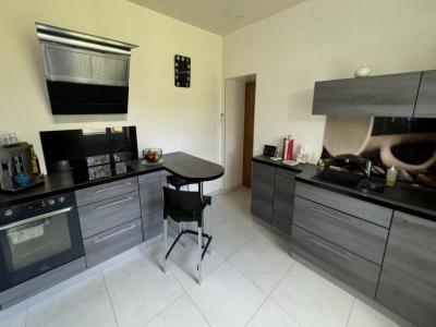 For sale SORTIE DE VILLE 6 rooms 140 m2 Cher (18200) photo 4