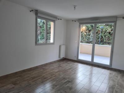 Louer Appartement 59 m2 Pelissanne