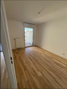 For rent Issy-les-moulineaux 2 rooms 40 m2 Hauts de Seine (92130) photo 3