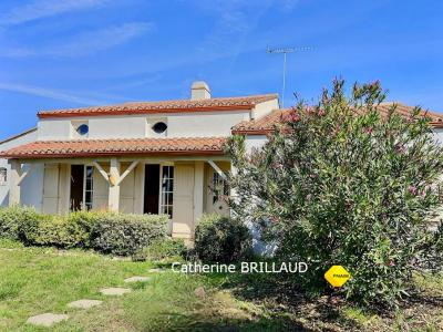 For sale Lucon 5 rooms 106 m2 Vendee (85400) photo 0