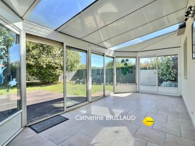 For sale Lucon 5 rooms 106 m2 Vendee (85400) photo 2