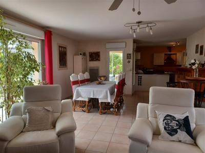 For sale Vaux-sur-mer 5 rooms 132 m2 Charente maritime (17640) photo 2