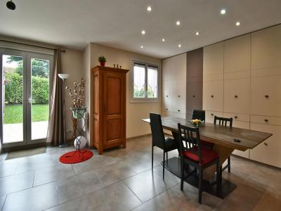 For sale Feyzin 5 rooms 110 m2 Rhone (69320) photo 3