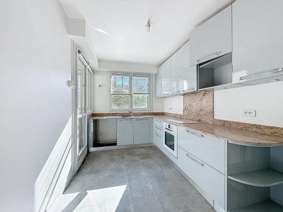 For sale Villejuif 3 rooms 75 m2 Val de Marne (94800) photo 3