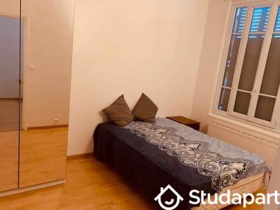 Louer Appartement 41 m2 Courbevoie