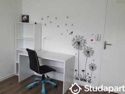For rent Bezons 1 room 12 m2 Val d'Oise (95870) photo 2