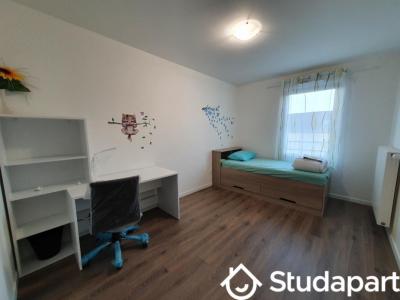 For rent Bezons 1 room 12 m2 Val d'Oise (95870) photo 3