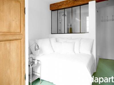 Louer Appartement 17 m2 Paris-4eme-arrondissement