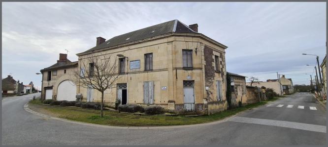 For sale Argenton-chateau 7 rooms 210 m2 Deux sevres (79150) photo 0