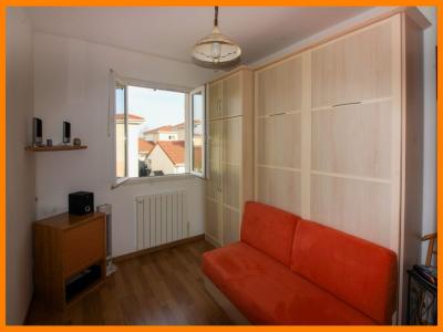 For sale 3 rooms 65 m2 Ain (01120) photo 4
