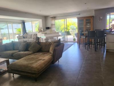 For sale 4 rooms 135 m2 Herault (34530) photo 4