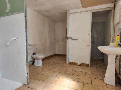 For sale 4 rooms 135 m2 Deux sevres (79190) photo 4