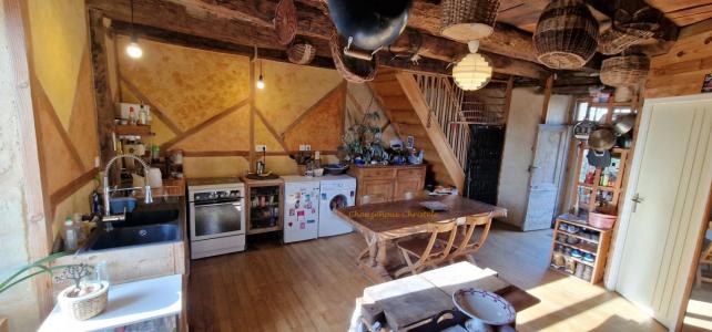 For sale Hautefort 4 rooms 100 m2 Dordogne (24390) photo 4