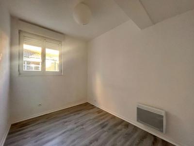 For sale Perigueux 3 rooms 54 m2 Dordogne (24000) photo 2