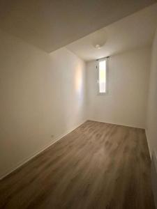 For sale Perigueux 3 rooms 54 m2 Dordogne (24000) photo 3