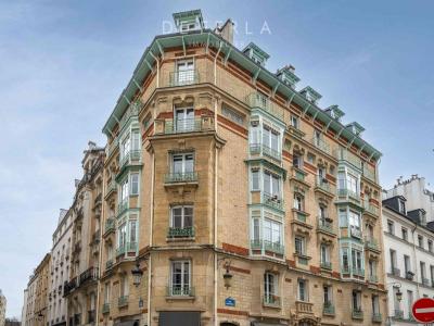 For sale Paris-7eme-arrondissement 3 rooms 71 m2 Paris (75007) photo 1