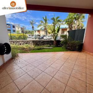 Louer Appartement 48 m2 Saint-pierre