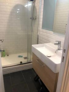 For rent Paris-19eme-arrondissement 2 rooms 31 m2 Paris (75019) photo 4