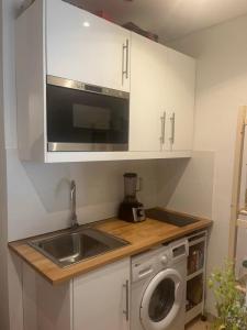 For rent Paris-14eme-arrondissement 1 room 29 m2 Paris (75014) photo 1