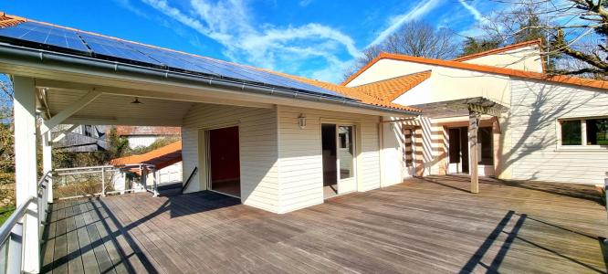 For sale Chemille 8 rooms 171 m2 Maine et loire (49120) photo 1