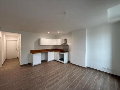 For rent Marseille-2eme-arrondissement 2 rooms 43 m2 Bouches du Rhone (13002) photo 0